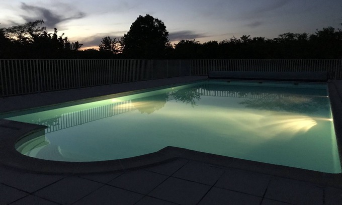 Saint-Simon-de-Pellouaille House | Charentaise 8 Personnes Avec Piscine à 25 Minutes de L'océan