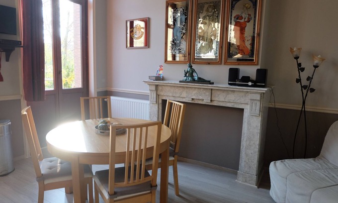 Upper Town Apartment | Character apartment in the European district