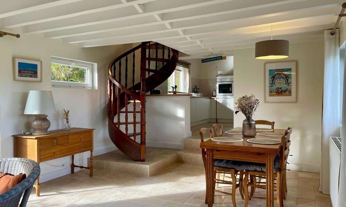 Gonneville-sur-Mer House | Character farmhouse with garden