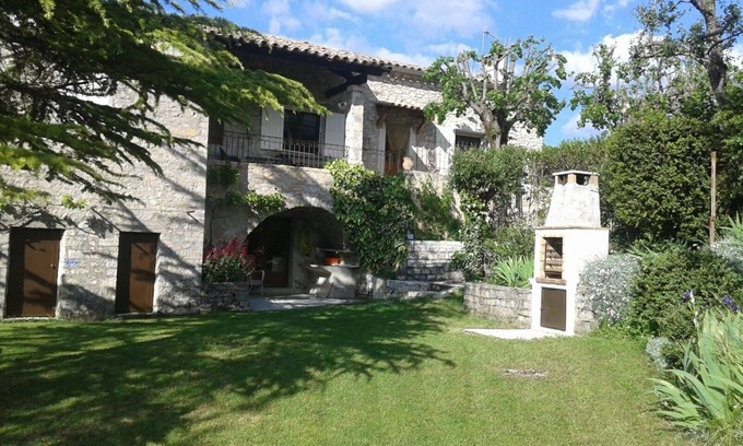 Saint-Auban-sur-L'Ouveze House | Character gite Ventoux Baronnies area