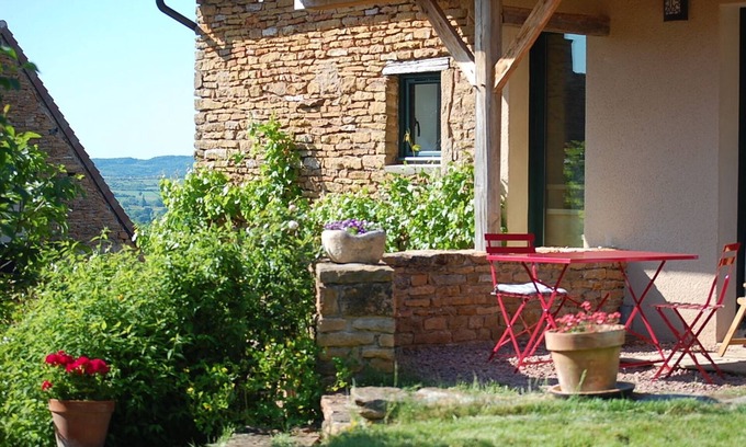 Ameugny House | Character house near Taize (1km)
