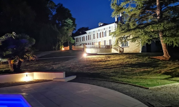 Horsarrieu Villa | Character stone period villa for up to 15 near all amenities with swimming pool