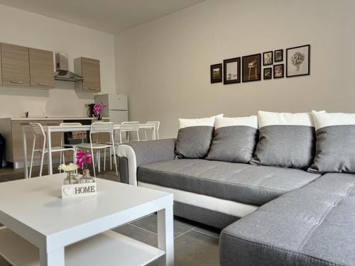 Ransart House | Charbex 4 Bruxelles-Charleroi-airport