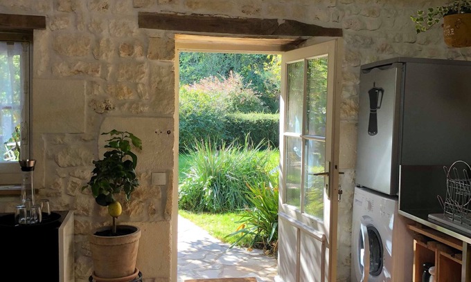 Gemozac House | CHARENTAISE HOUSE 85 M2 with enclosed garden