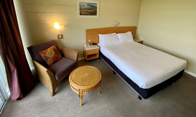 Traralgon Apartment | Charm and private, fully furnished suite for rent.