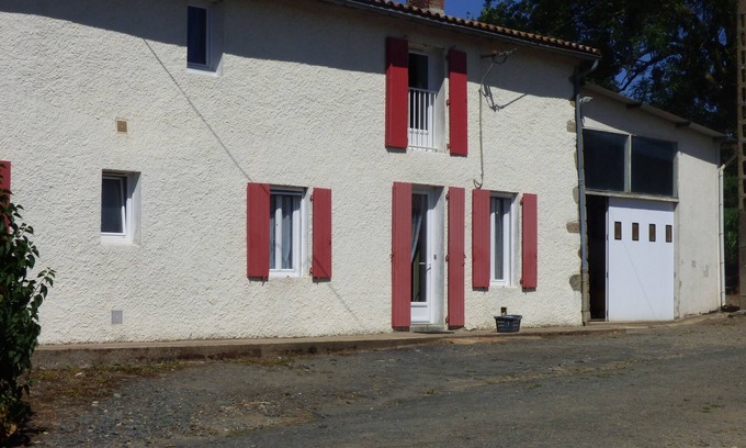 Saint-Georges-de-Montaigu House | Charming country house