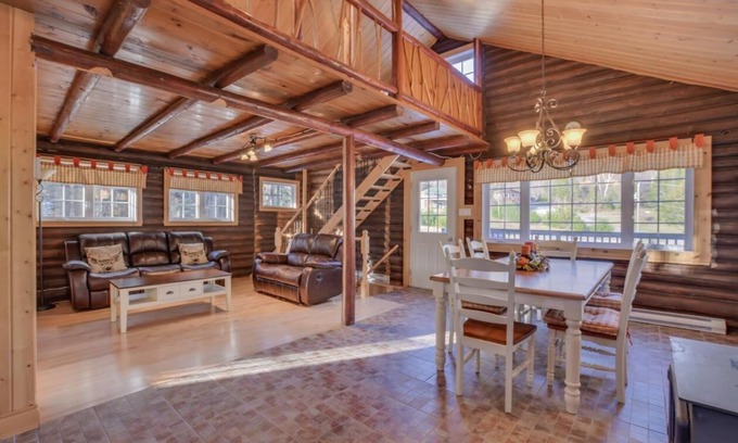 Saint Donat Cabin | Charmant chalet en bois rond