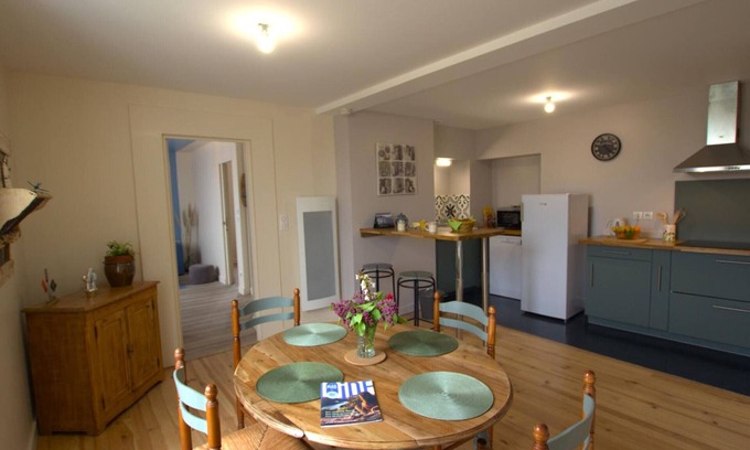 Chazelles-sur-Lyon Apartment | "Charmant Appartement de 45m² avec Patio Privatif, Proche Centre-Bourg à Chazelles-sur-Lyon"
