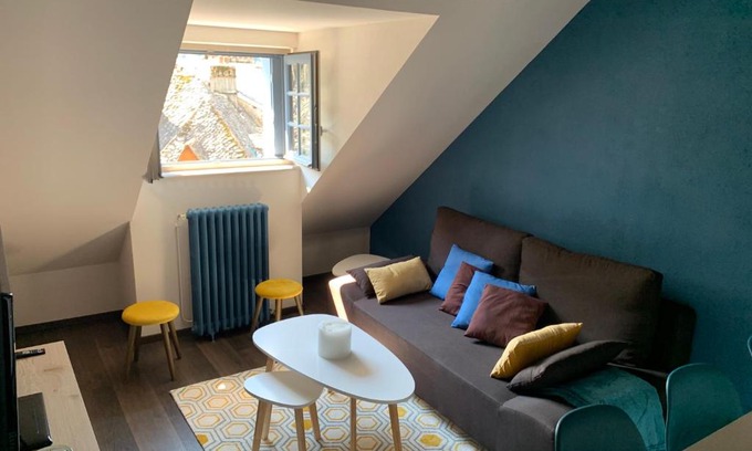 Vic-sur-Cere Apartment | Charmant appartement de 2 chambres a Vic-sur-Cere