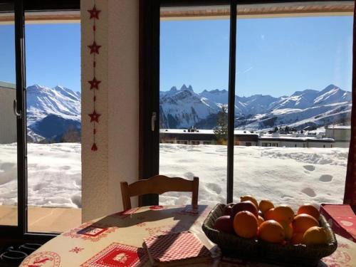 La Toussuire Apartment | Charmant apt 4 pers avec balcon, cuis. équipée, parking, proche pistes, La Toussuire - FR-1-417-94
