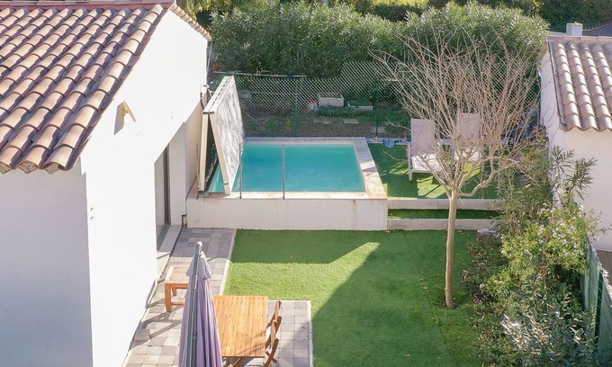 Saint-Jean House | Charmante Petite Maison Avec Piscine/Jacuzzi et Espace Extérieur Privé