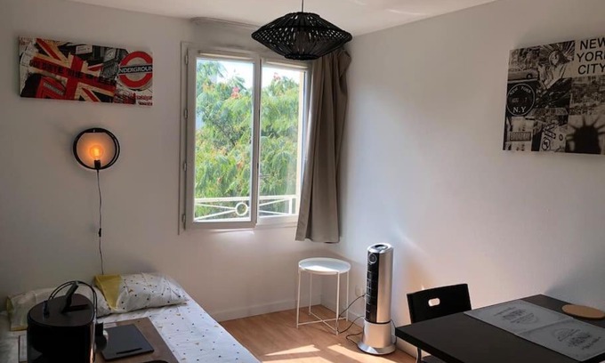 Le Tholonet Apartment | Charmant Studio climatisé Aix en Provence - parking gratuit