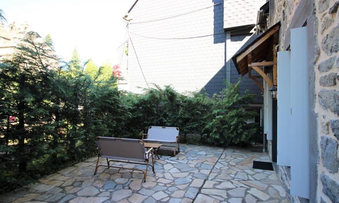 Mont-Dore Apartment | Charmant T2 au Mont-Dore, 38m², proche thermes, terrasse et wifi, résidence calme, parking à proximité - FR-1-608-252