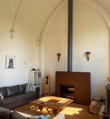 Eprave House | Charmante chapelle aménagée à Eprave
