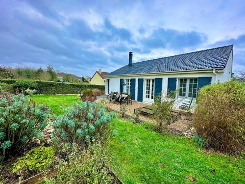 Les Damps House | Charmante Datcha en Normandie