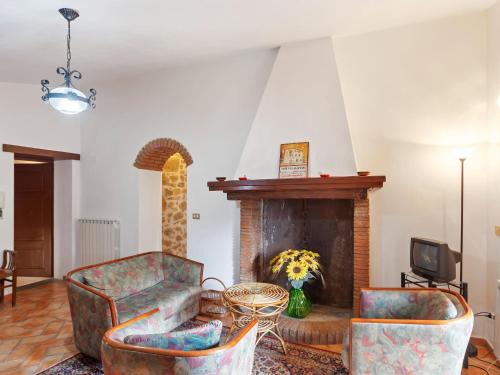 San Valentino House | Charmante Home with Garden
