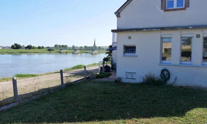 Saint-Pere-sur-Loire House | Charmante Maison pour 6 à St Père-sur-Loire, Vue Loire - FR-1-590-178