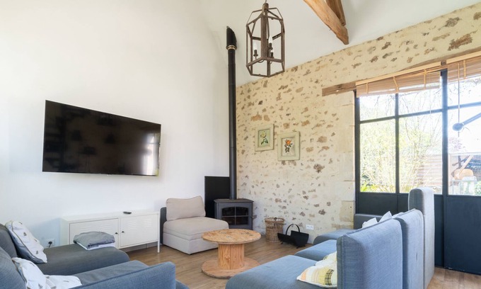 Thilouze House | 🌟Charmante maison - Calme - 7/11 pers - Jacuzzi - Espace jeux extérieur🌟