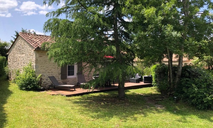 Lolme House | Charmante Maison de Campagne Avec Piscine, Proche Sites Touristiques