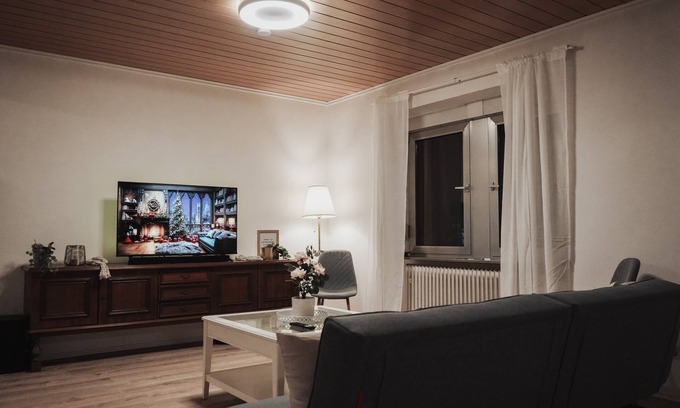 Ramstein-Miesenbach Apartment | Charmante Offene Wohnung - TLA