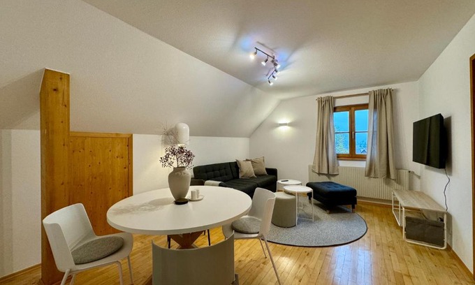 Dornbirn Apartment | Charmantes Bauernchalet Alois