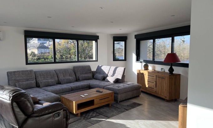 Orient Bay House | Charme de Cette Maison Rénovée au Bord du Louet