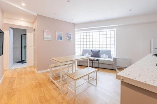 19th Arrondissement Apartment | Charme Parisien 6 Personnes, 2 chambres, 19ème