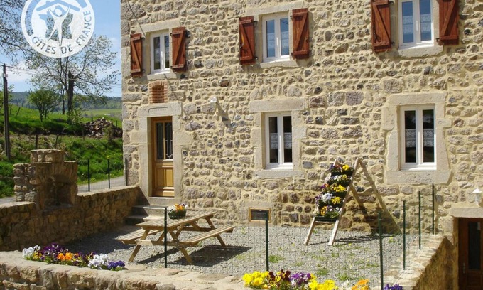 Saint-Bonnet-le-Courreau Cottage | Charming Cottage with Terrace, Wood Stove, Large Garden & Pet-Friendly in Saint-Bonnet-le-Courreau