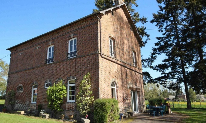 Saint-Pierre-la-Riviere Cottage | Charming 1893 Country House: Spacious Garden, Family-Friendly, Pet-Friendly, High-Speed Internet