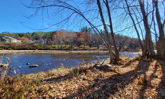 Au Sable Forks Cottage | Charming 1-bedroom riverside cottage in enchanting Au Sable Forks with AC & WiFi