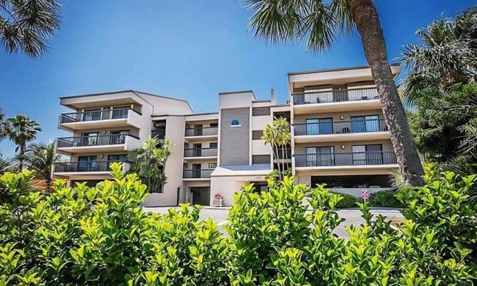 Indian Shores Condo | Charming 1-bedroom condo in terrific Indian Shores with WiFi, AC