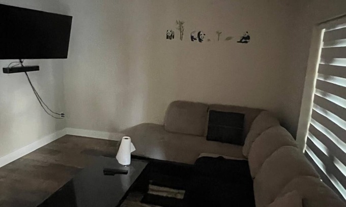 Abbotsford Apartment | Charming 1-bedroom apartment with WiFi, AC in delightful Abbotsford