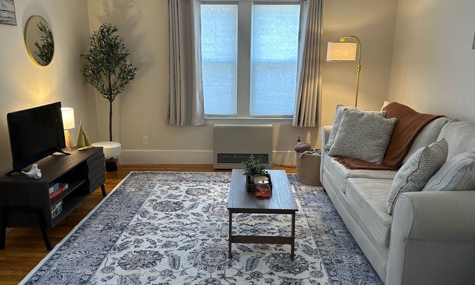 Brunswick Apartment | Charming 1-bedroom apartment in Brunswick with AC, WiFi near Bowdoin College
