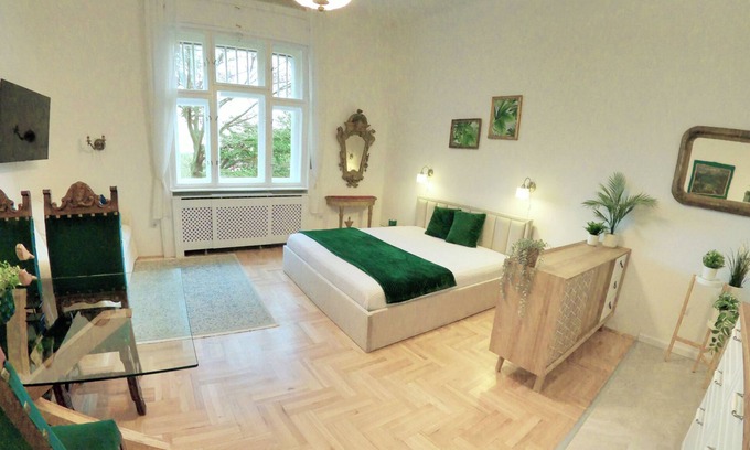 Gellert Hill Apartment | Charming 1-bedroom apartment with panorama in Budapest on Gellért Hill