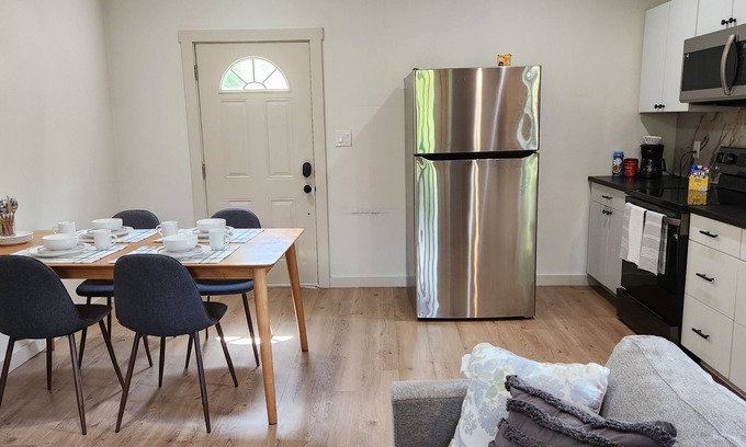 Northwest Dallas Apartment | Charming 1-bedroom apartment in welcoming Dallas with WiFi, AC