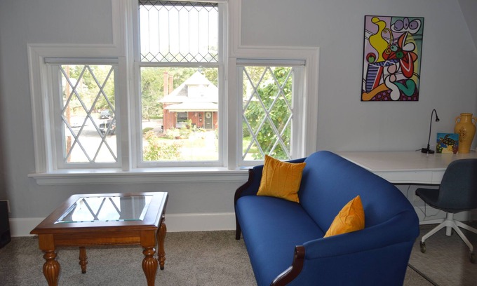 Washington Park West Apartment | Charming 1-bedroom apartment with WiFi, AC, Apple TV in Denver