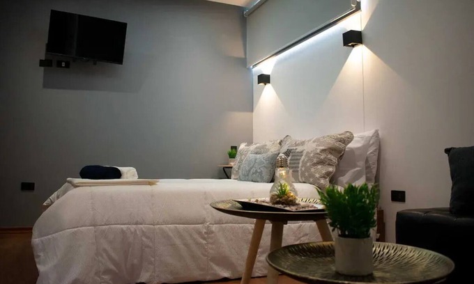 La Primavera Apartment | Charming 1-bedroom apartment in pleasant Quito with WiFi