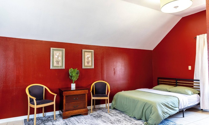 North and East Cottage | Charming 1-bedroom cottage in Richmond