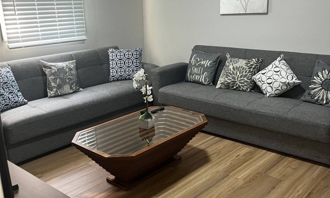 Dale City House | Charming 1-bedroom house in superb Woodbridge with AC, WiFi and free parking