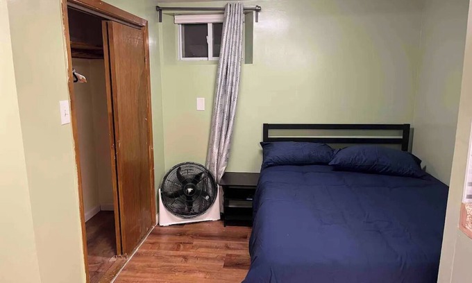 Floral Park Apartment | Charming 1-bedroom basement apartment in Floral Park with WiFi and AC