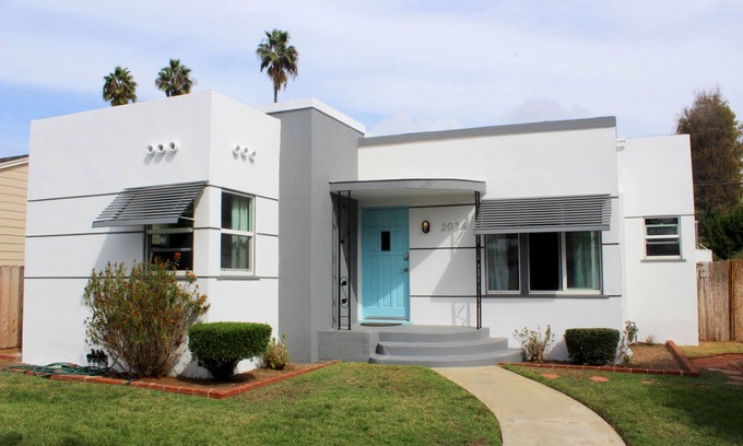 South Oceanside House | Charming 1940's Beach Bungalow on the edge of Oceanside and Carlsbad