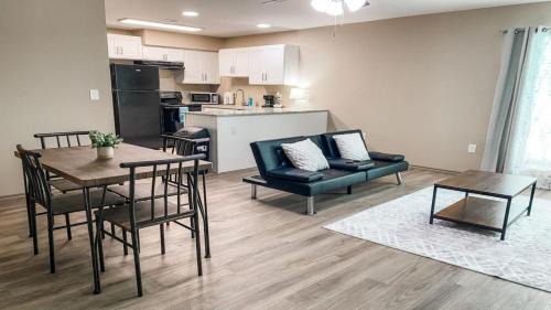 Texas City Apartment | Charming 1BR Getaway - Private, Pet Friendly, TV