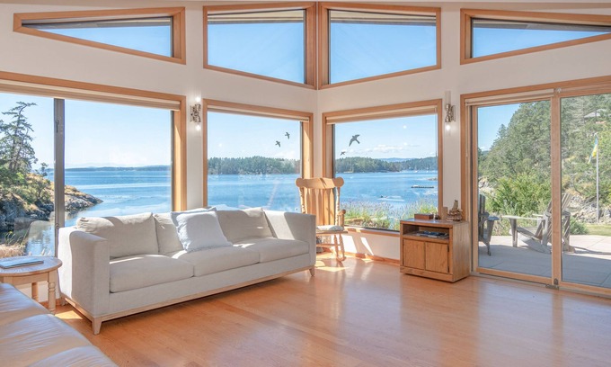 Salt Spring Island Cottage | Charming 2-bedroom cottage on Salt Spring Island with ocean view patio.