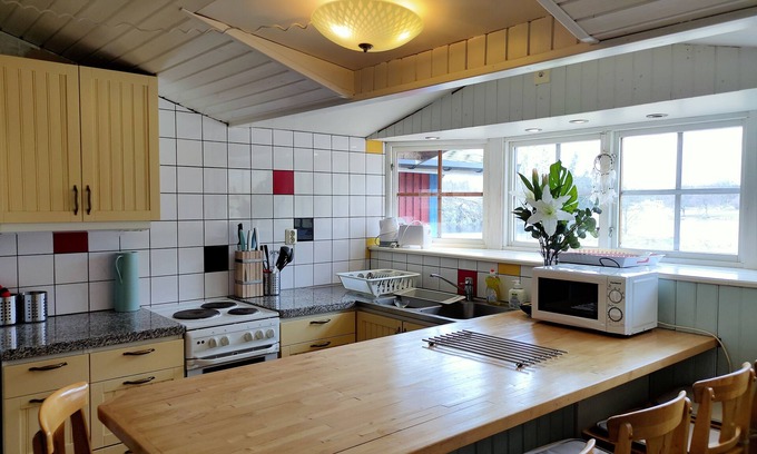 Gustavsfors House | Charming 2-Bed House at the lake close gustavsfors