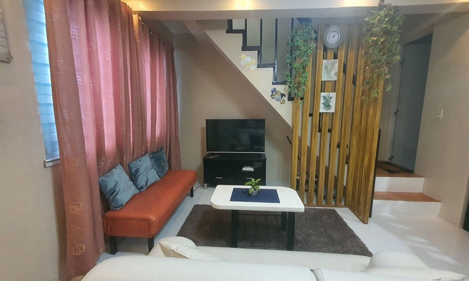 Batangas City House | Charming 2-bedroom townhome in Batangas City with AC, WiFi