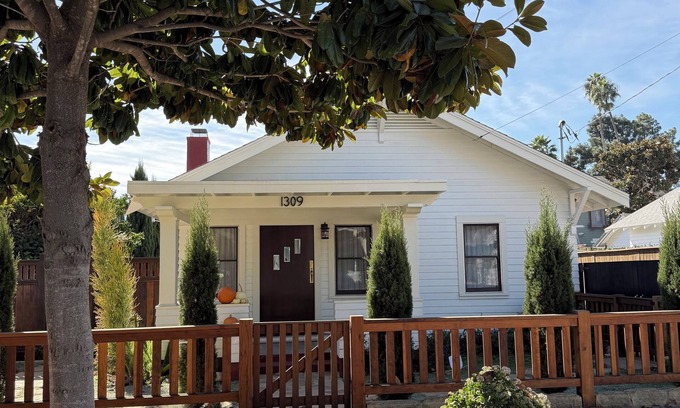 Oak Park Cottage | Charming 2-bedroom cottage with Hot Tub; walk and bike everywhere!
