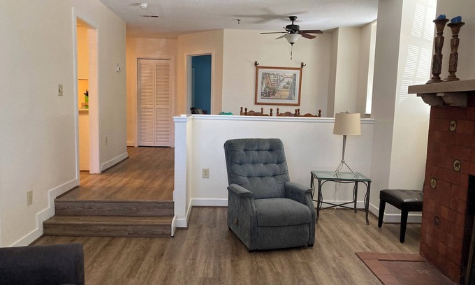 Winston - Salem Apartment | Charming 2-bedroom apartment in Winston-Salem with WiFi and AC
