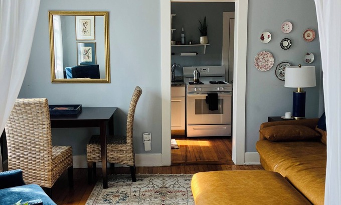 Old Town Alexandria Apartment | Charming 2-bedroom apartment in the heart of Old Town, Alexandria