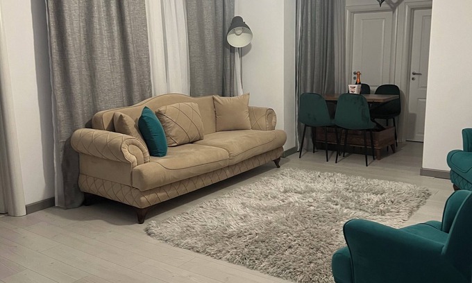 Bucharest Apartment | Charming 2-bedroom apartment with WiFi, AC in amazing București