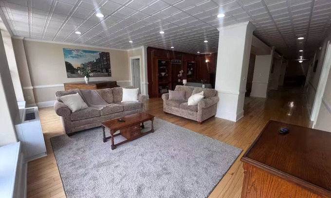 Keene Apartment | Charming 2-bedroom apartment in Keene with WiFi and AC